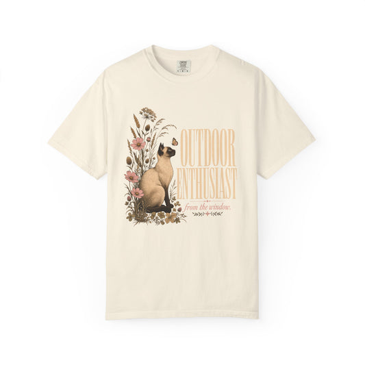 Outdoor Enthusiast Cat T-Shirt — Vintage Floral Nature Tee