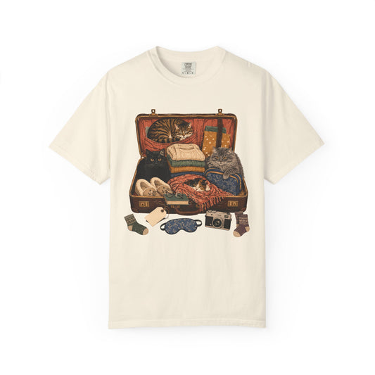 Vintage Suitcase Cats Graphic T-Shirt