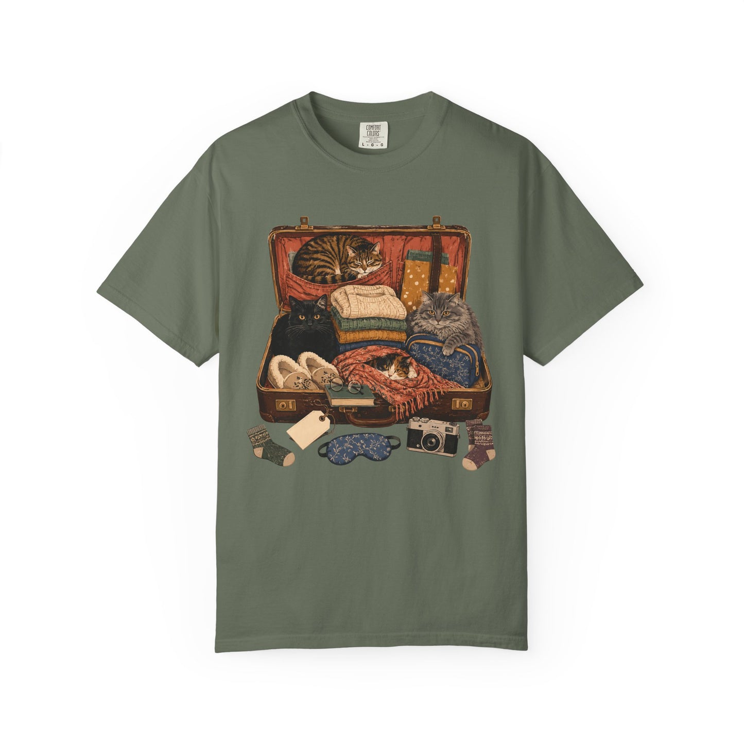 Vintage Suitcase Cats Graphic T-Shirt