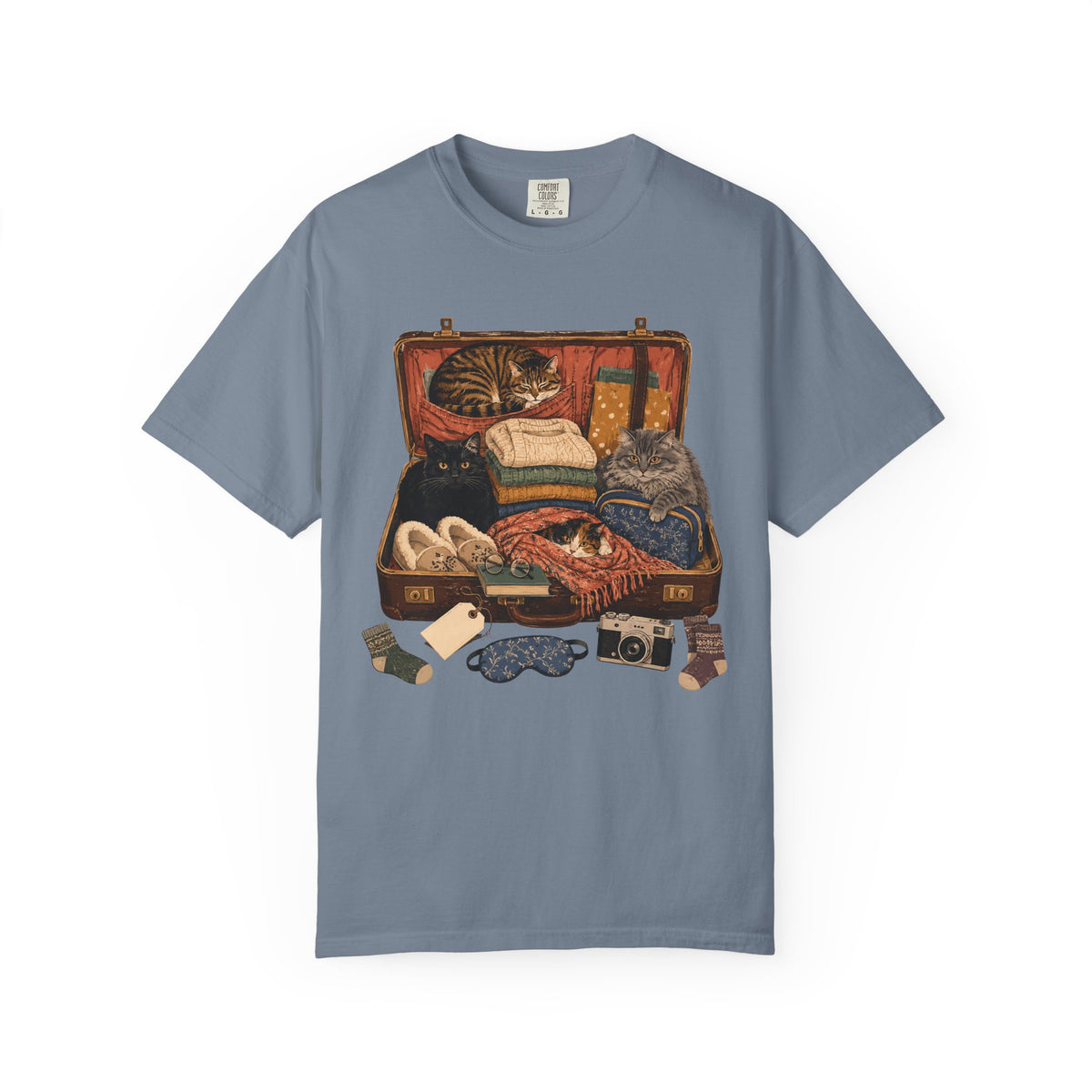 Vintage Suitcase Cats Graphic T-Shirt