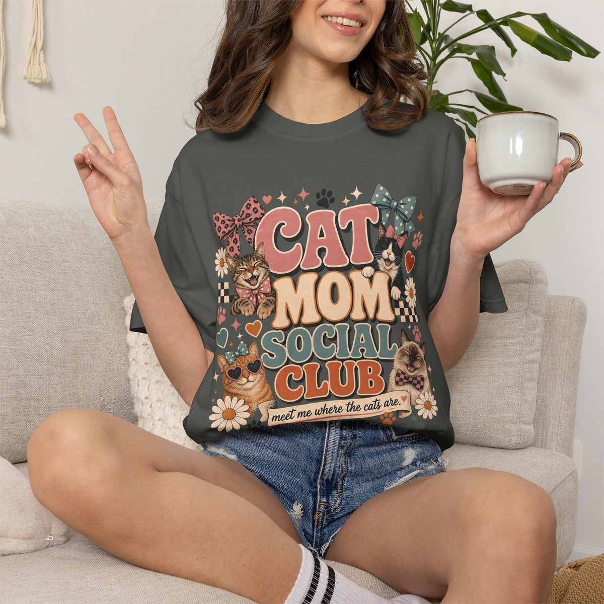 Cat Mom Social Club T‑Shirt — Vintage Floral Cat Lover Tee